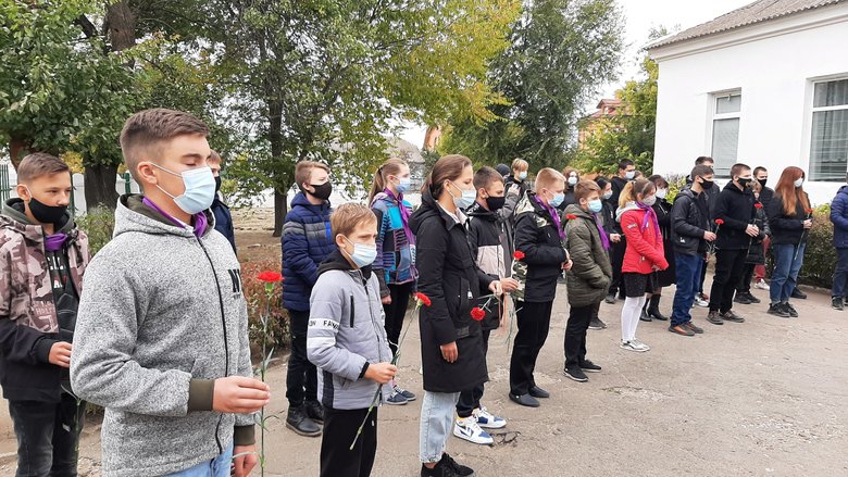 Меморіальні дошки двом полеглим воїнам 36-ї ОБрМП відкрили в Миколаєві 01