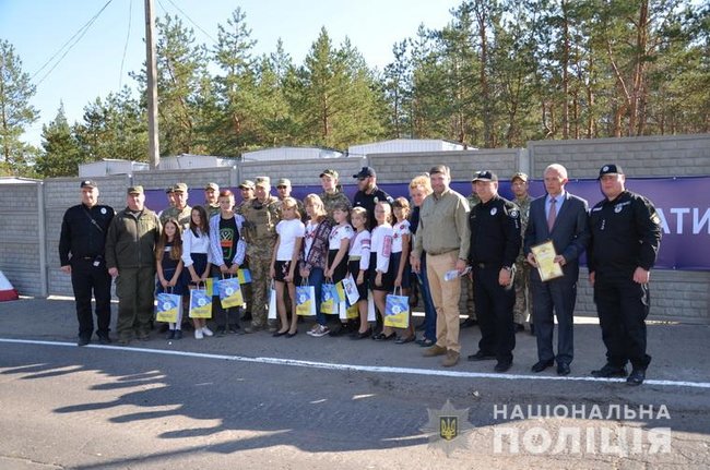 Заработал обновленный полицейский блокпост Петропавловка на Луганщине 12