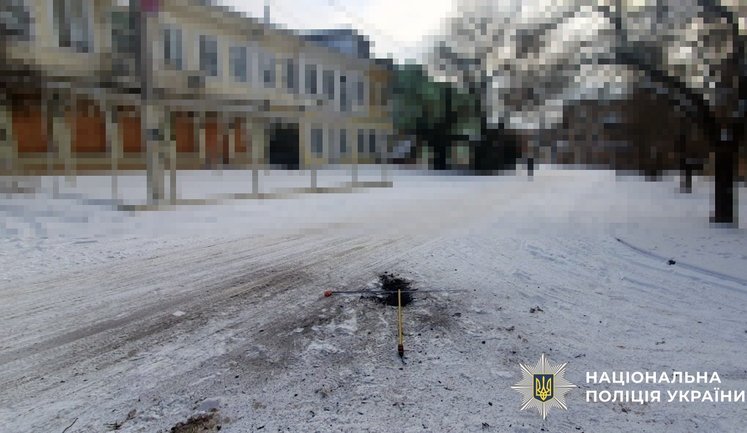 Одна людина загинула і вісім поранені внаслідок російських обстрілів Херсонщини. ФОТОрепортаж