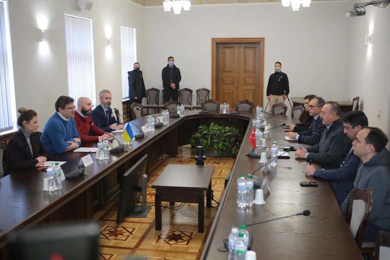 Глава МИД Турции Чавушоглу посетил Украину, - Кулеба 02