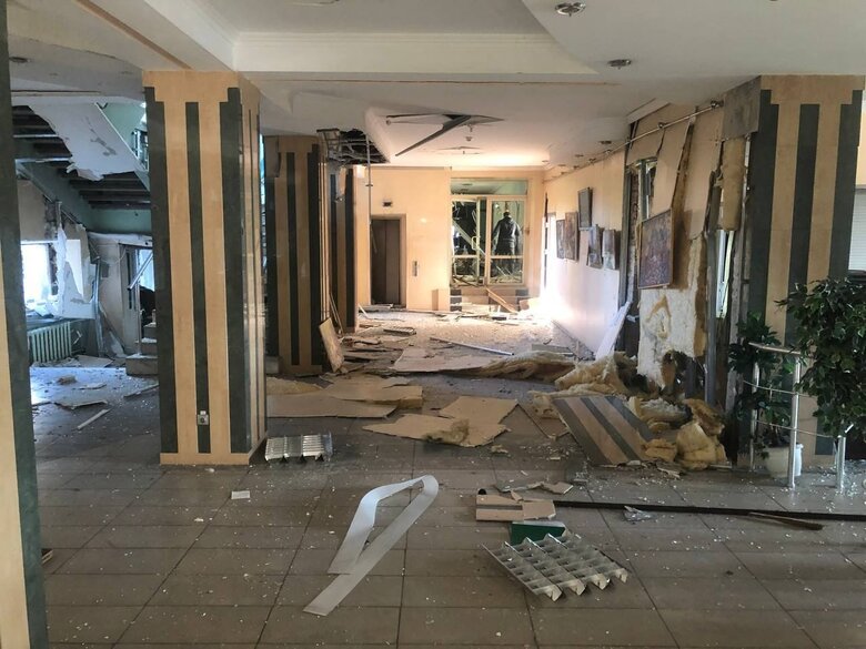 В окупованому Донецьку прогриміли вибухи. Палає міська адміністрація 03