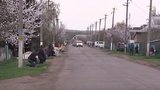 Односельчане на коленях встретили погибшего воина батальона "Донбасс-Украина" Сергея Перепелицу. ВИДЕО