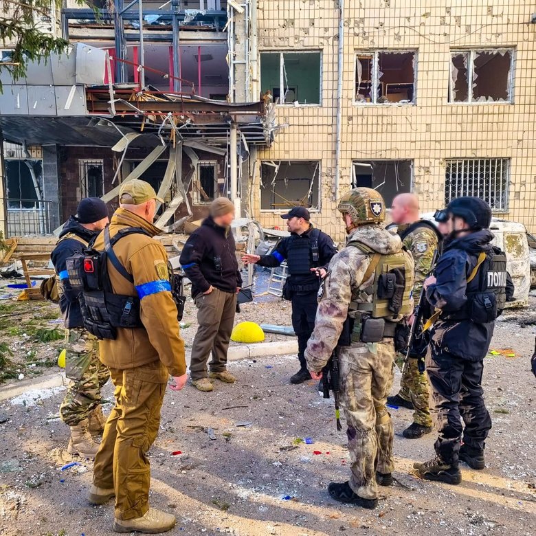 В Ірпінь повернулася українська поліція, місто зачищають від диверсантів, - Клименко 03