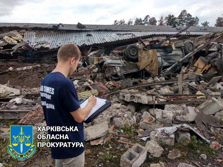 Последствия обстрела Чугуевского района Харьковщины: Под огонь российских оккупантов попали завод и гаражный кооператив 05