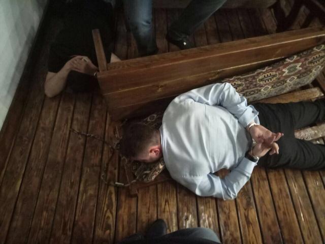 СБУ про спробу викрадення екс-громадянина РФ: Начальник райвідділу поліції пропонував замовникам вибивати гроші з комерсанта в Україні 06 СБУ про спробу викрадення екс-громадянина РФ: Начальник райвідділу поліції пропонував замовникам вибивати гроші з комерсанта в Україні 06