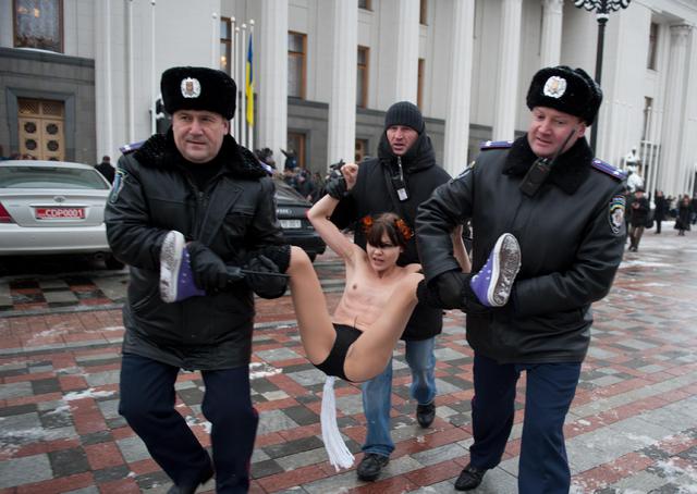 Naked Femen Activists Broke Through into Parliament 03 Naked Femen Activists Broke Through into Parliament 03