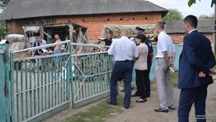 National Police Chief Dekanoidze visits site of Ternopil policemen's death and families of killed officers. PHOTOS+VIDEO