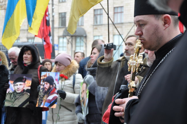 Kyiv commemorates first Heavenly Hundred victims 09