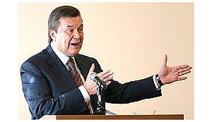 Янукович: "Мы будем требовать отставки Луценко"