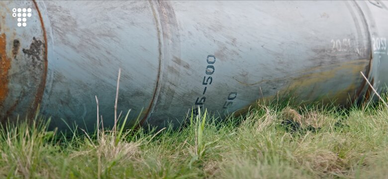 Russians dropped 500-kilogram aerial bomb on village of Fedorivka in Donetsk region. Bomb did not explode. 02