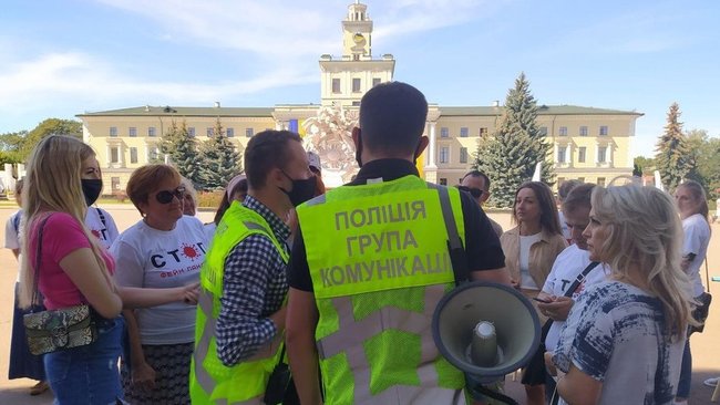 Против карантина протестовали в Хмельницком 04