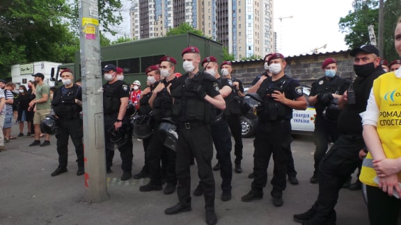 Мітингувальники під судом над Стерненком перекрили вулицю Дегтярівську 23