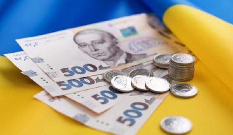 Кабмін переспрямував на "Національний кешбек" та "тисячу Зеленського" гроші для розмінування
