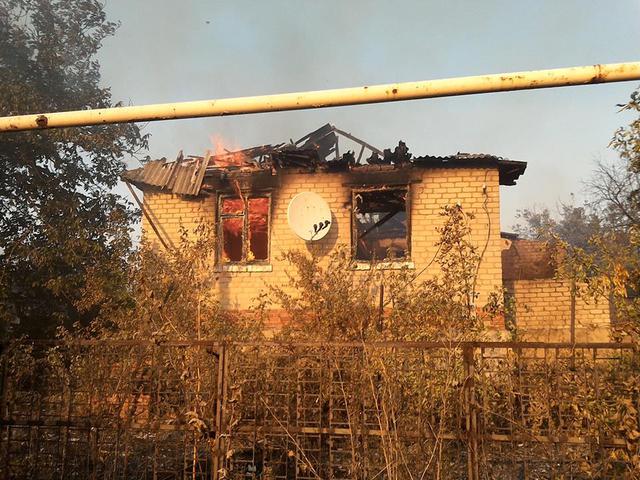 Several civilian homes burnt down in Zaitseve shelling, - JCCC 05 Several civilian homes burnt down in Zaitseve shelling, - JCCC 05