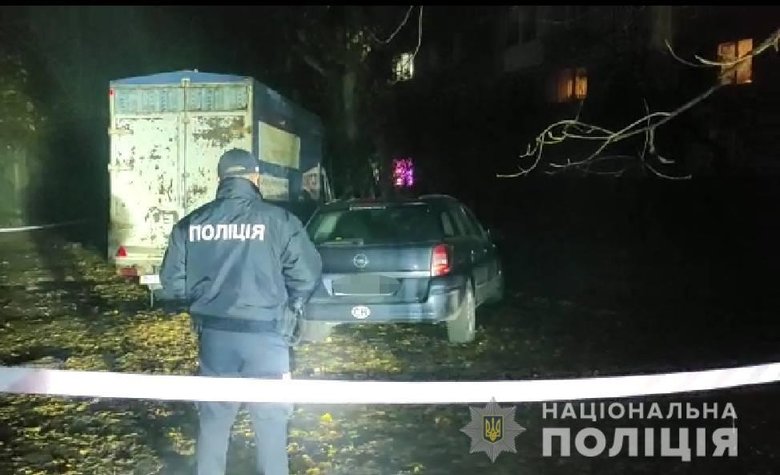 Водитель Opel сбил двух человек на пешеходном переходе в Одессе и скрылся: 15-летняя девушка погибла на месте 02 Водитель Opel сбил двух человек на пешеходном переходе в Одессе и скрылся: 15-летняя девушка погибла на месте 02