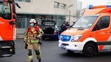 Автомобіль протаранив паркан канцелярії Меркель у Берліні. ФОТОрепортаж
