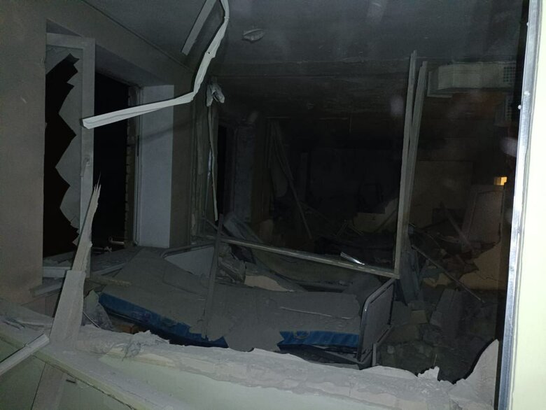 Россияне обстреляли роддом, школу и поликлинику в Херсоне 03