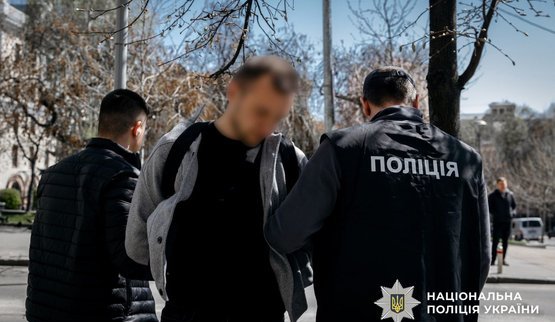 У Києві викрито схему незаконної легалізації іноземців