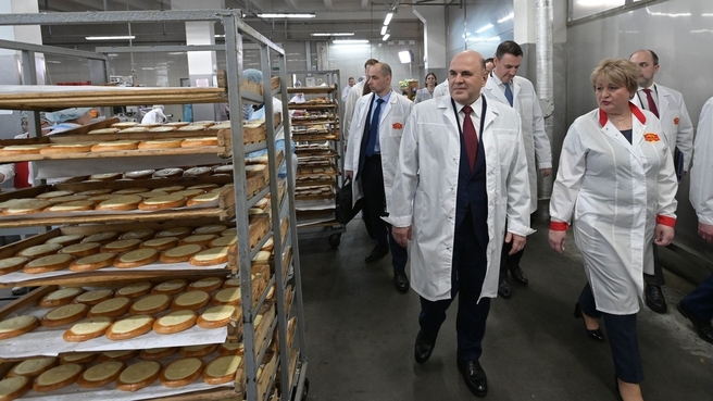 У російському уряді хочуть збільшити виробництво ватрушкоматів 01