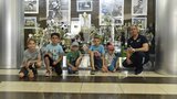 Юні футболісти, які заспівали гімн України в одному із дворів Троєщини, зустрілися з гравцями національної збірної. ВІДЕО+ФОТОрепортаж