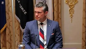 Венс прокоментував "російську краватку" Гегсета на зустрічі з Зеленським: "Це кольори Америки". ФОТО