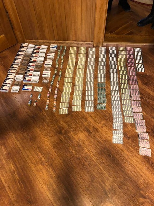 Чиновник ГФС попался на сбыте и контрабанде сильнодействующих лекарств 03 Чиновник ГФС попался на сбыте и контрабанде сильнодействующих лекарств 03