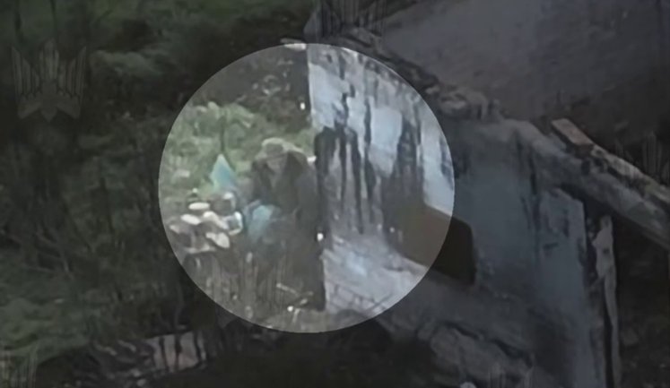 Оккупант-мародер остался без головы после встречи с украинским дроном. ВИДЕО