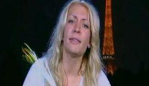 Активистка FEMEN разделась в прямом эфире арабского канала "Аль-Джазира". + ВИДЕО