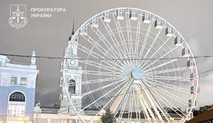 Прокуратура через суд зупинила роботу Колеса огляду на Подолі: атракціон арештовано