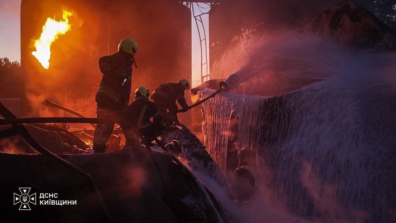Пожар в Фастовском районе после обстрела