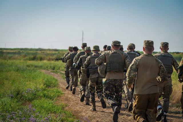 армия учения военные пехота военнослужащие черные воины морская воин береты