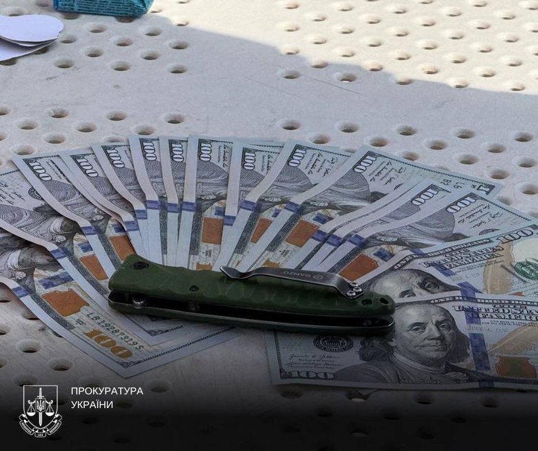 Посадовець ТЦК та ексвійськовий вирішували питання з мобілізацією