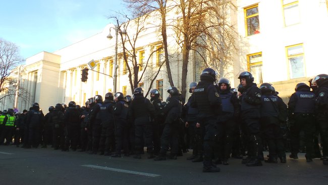 Поліція: Затримано найактивніших учасників акції під Радою, намети демонтовано 11