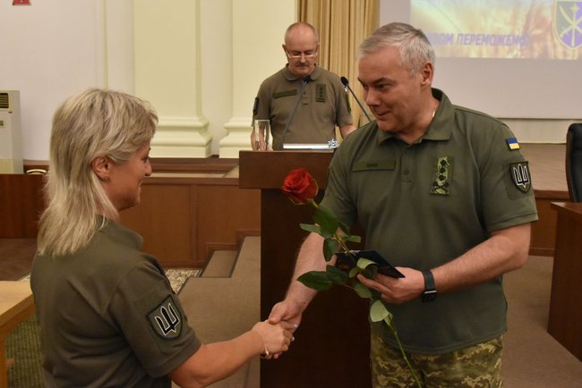 Наев наградил военнослужащих ООС 03