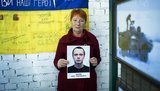 "Нам волонтери скинули одну фотографію, на ній у психлікарні в Ростові сидять хлопці. Я на неї подивилася – і бачу свого сина", - інтерв