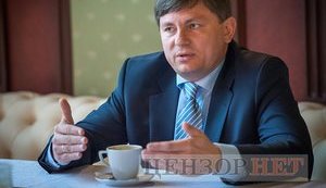 Перед обыском у главы Госрезерва его замом назначили помощника главы "Блока Порошенко"