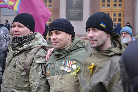 У Києві відбувся марш памяті захисників Дебальцівського плацдарму 12 У Києві відбувся марш памяті захисників Дебальцівського плацдарму 12