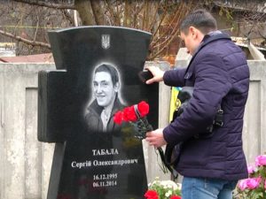 Коли почався штурм старого термінала, Сєвєр вкотре показав, який він воїн: бігав по аеропорту і намагався підбити ворожу техніку, – спогади друзів Героя України Сергія Табали 08