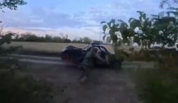 Рашист зафільмував удар українського дрона по техніці
