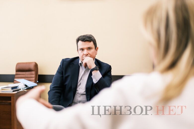 Артем Ситник: Я розумію, що у багатьох є надія, що якщо не буде декларування, то до їхніх необґрунтованих активів ніхто не добереться. Насправді це не так 08