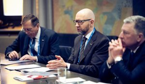 Як відключити тиранію та вистояти наступної зими: підсумки дискусії КБФ на спільному заході у Мюнхені