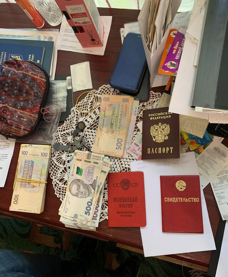 Члени злочинного угруповання вкрали у нотаріуса 11 млн грн Фонду гарантування вкладів 04