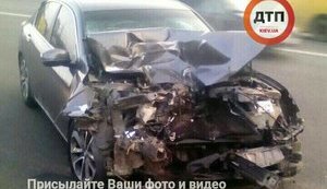 Ночные гонки со стрельбой в столице закончились ДТП и избиением водителя. ФОТОрепортаж