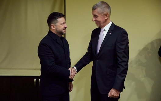 Зеленський обговорив із Бабішем посилення співпраці та подальші кроки для вступу України до ЄС