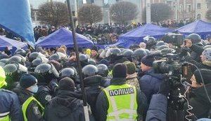 Начальник полиции Киева должен объяснить, почему правоохранители применили силу против участников акции возле Печерского суда, - Погребиский
