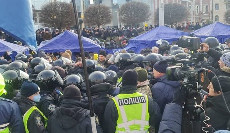 Начальник полиции Киева должен объяснить, почему правоохранители применили силу против участников акции возле Печерского суда, - Погребиский