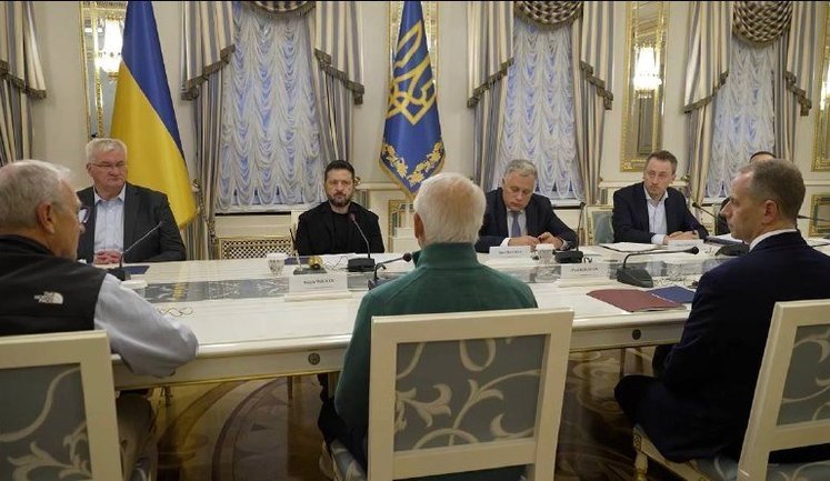 Зеленский встретился с делегацией Конгресса США в Киеве: Рассчитываем на реализацию санационного закона Грема
