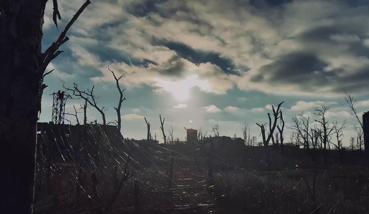 Торецьк оповитий оптоволоконними кабелями від дронів. ВIДЕО