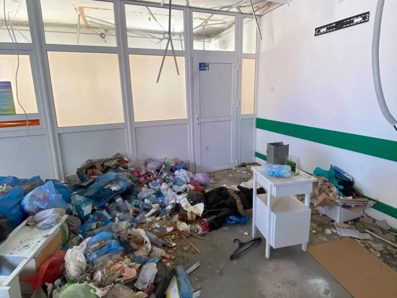 Медсестра Ольга Матвейчук: Всё помещение было заполнено трупами! Тела были хаотично накиданы кучами друг на друга. От пола и выше 1,5 метра возвышались трупы, они были выложены пирамидами, ступеньками... Их невозможно было посчитать! 05 Медсестра Ольга Матвейчук: Всё помещение было заполнено трупами! Тела были хаотично накиданы кучами друг на друга. От пола и выше 1,5 метра возвышались трупы, они были выложены пирамидами, ступеньками... Их невозможно было посчитать! 05