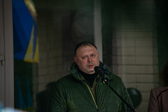 Меморіальну дошку морпіху 36-ї ОБрМП Михайлу Старостіну відкрили на Херсонщині 11